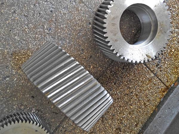 Helical gear hobbing